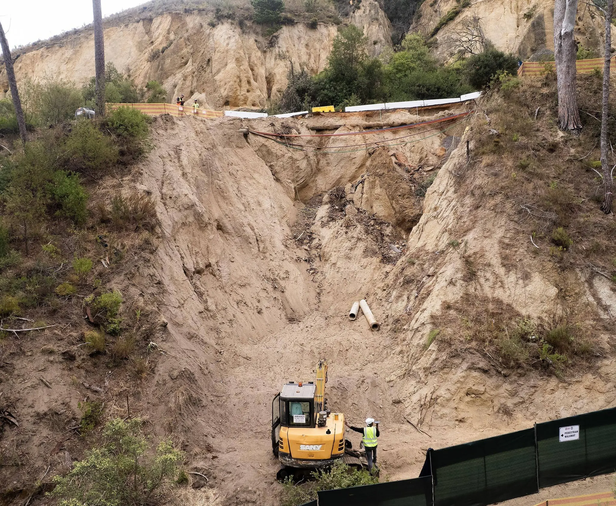 Repairs to Kloof Road, March 2026. Mayoral Committee Member Rob Quintas/Facebook Repairs to Kloof Road, March 2026. Mayoral Committee Member Rob Quintas/Facebook