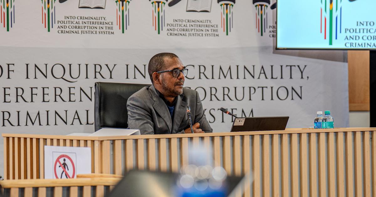 Madlanga-Kommission: Fadiel Adams ändert seine Aussage