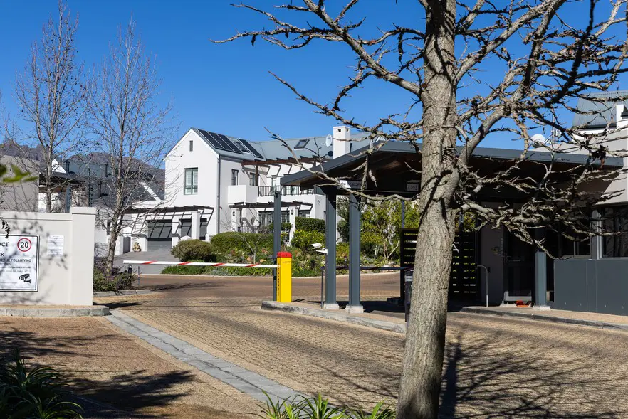 Le domaine Aan de Weber a été construit en bordure de la ville de Jamestown en 2014. Photo : Ashraf Hendricks/@GroundUp News Le domaine Aan de Weber a été construit en périphérie urbaine de Jamestown en 2014. Photo : Ashraf Hendricks/@GroundUp News