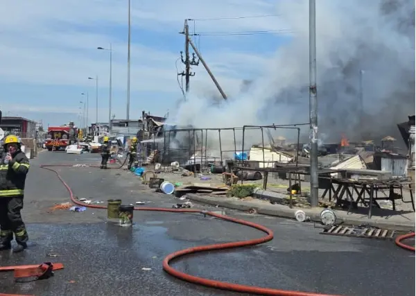 Cape Town firefighters attended to a blaze at an informal settlement in Dunoon on Friday, 9 January 2026. Picture: City of CT/JP Smith Cape Town firefighters attended to a blaze at an informal settlement in Dunoon on Friday, 9 January 2026. Picture: City of CT/JP Smith