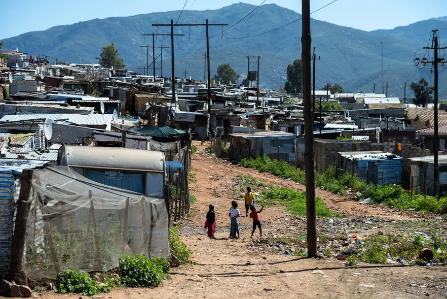 Le quartier informel de Nkqubela à Robertson, où étrangers et locaux vivent côte à côte. Mais la situation a été tendue ces derniers mois en raison des manifestations anti-immigrés. Photo : Actualités GroundUp Le quartier informel de Nkqubela à Robertson, où étrangers et locaux vivent côte à côte. Mais la situation a été tendue ces derniers mois en raison des manifestations anti-immigrés. Photo : Actualités GroundUp