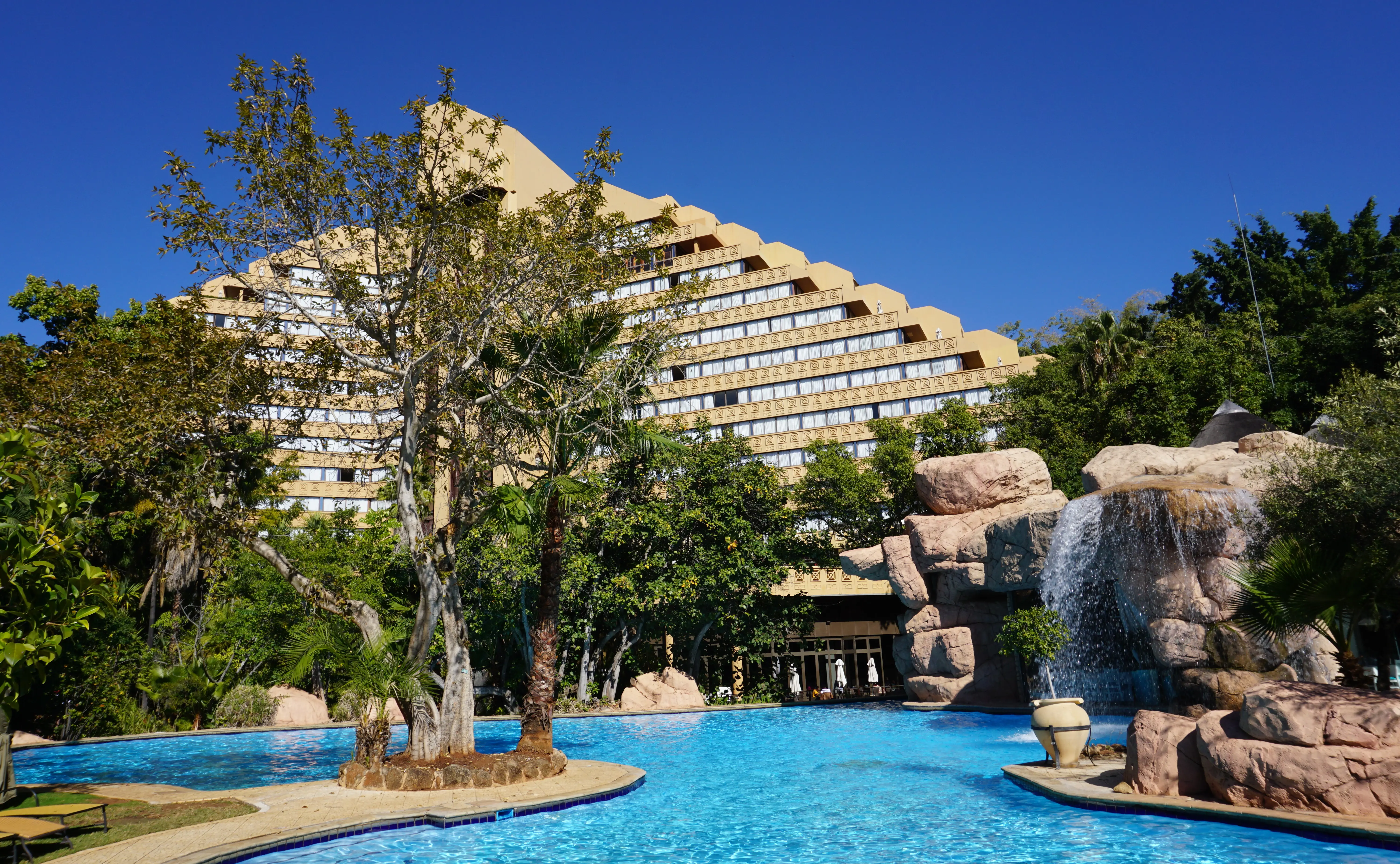 Sun City Resort. Wikimedia Commons/Matt Kieffer Sun City Resort. Wikimedia Commons/Matt Kieffer