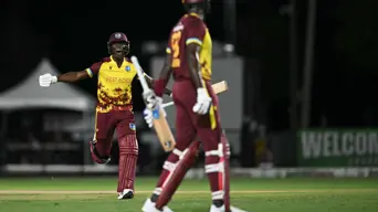 Last-ball hero Holder lifts West Indies over Pakistan in T20 Last-ball hero Holder lifts West Indies over Pakistan in T20