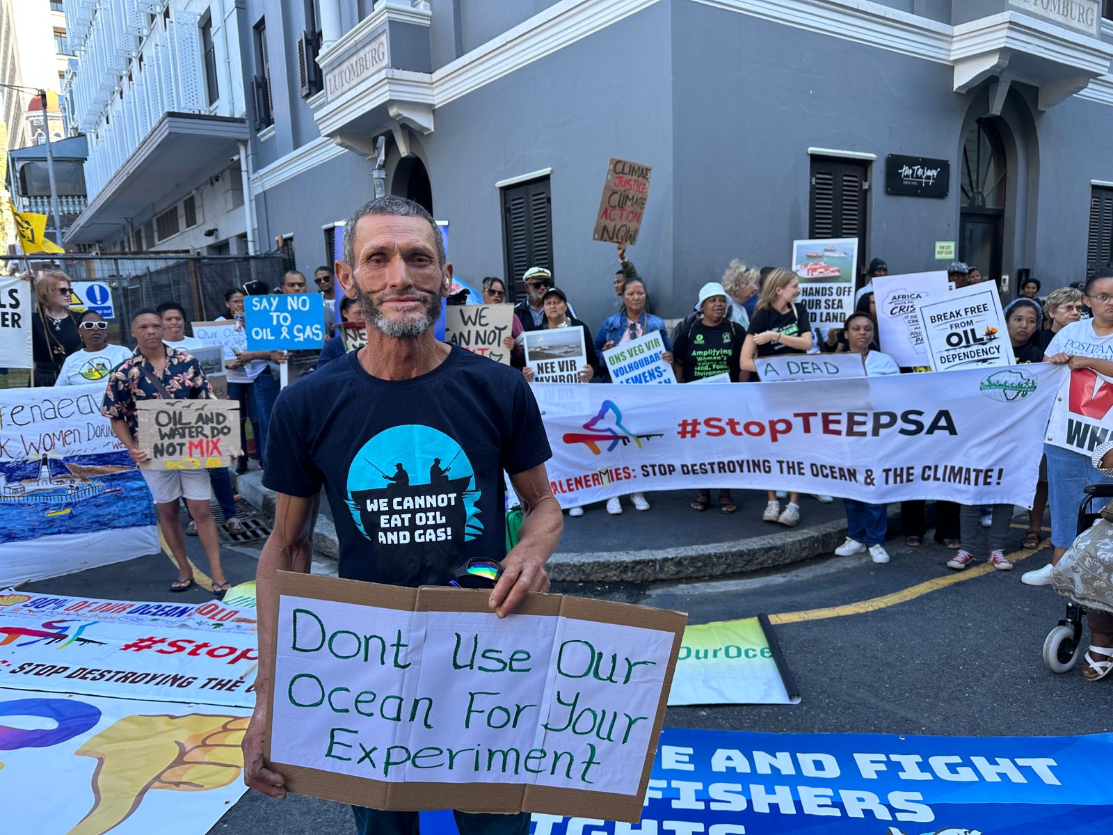 Government defends West Coast offshore drilling in legal showdown