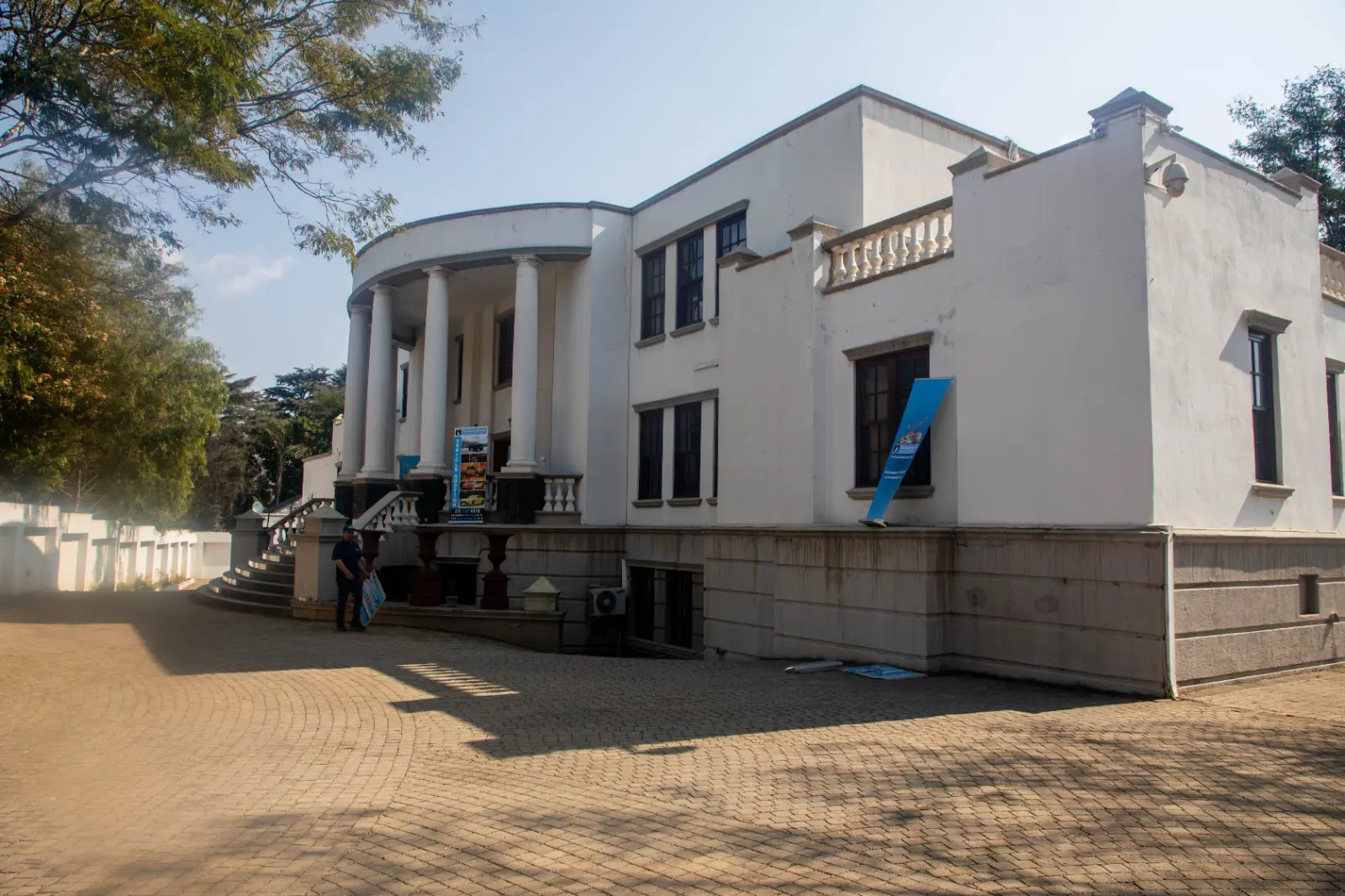 An auction to sell off the Gupta brothers' seized Saxonwold properties was held on 24 July 2025. Picture: Simphiwe Nkosi/EWN An auction to sell off the Gupta brothers' seized Saxonwold properties was held on 24 July 2025. Picture: Simphiwe Nkosi/EWN