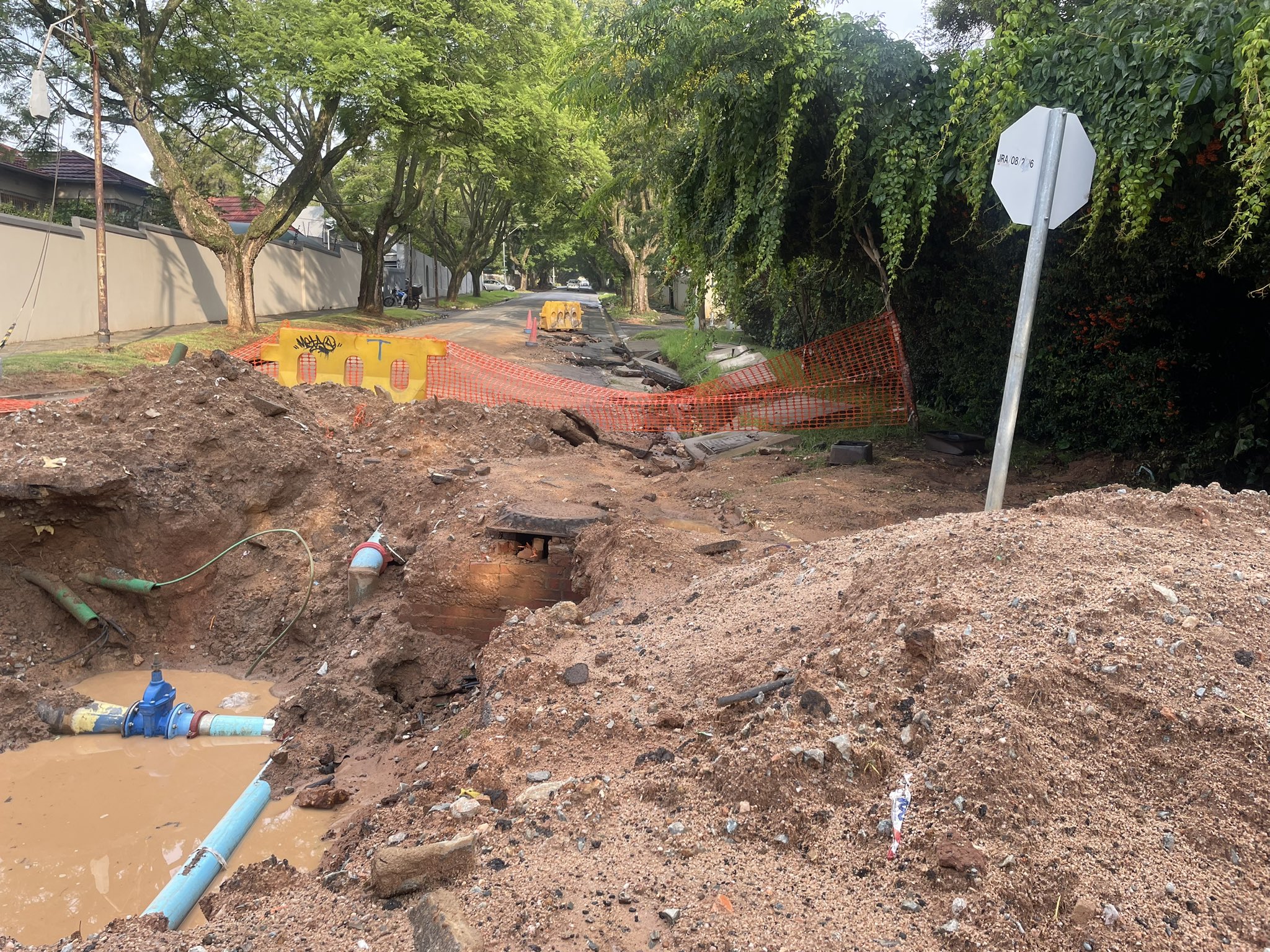 Parkview Residents Optimistic CoJ Will Fix Burst Pipes Restore   Parkview Water Issues On 12 February 2024 