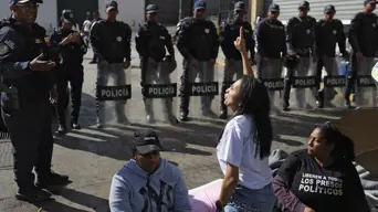 Venezuela frees 17 political prisoners before amnesty law Venezuela frees 17 political prisoners before amnesty law