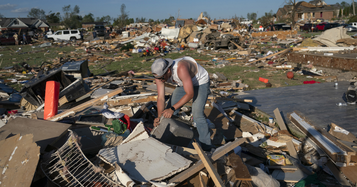 Severe storms, tornadoes kill more than 25 in south-central US