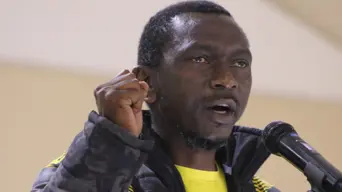 ANC's Siphile Mdaka regains uMkhanyakude Municipality mayoral chains ANC's Siphile Mdaka regains uMkhanyakude Municipality mayoral chains