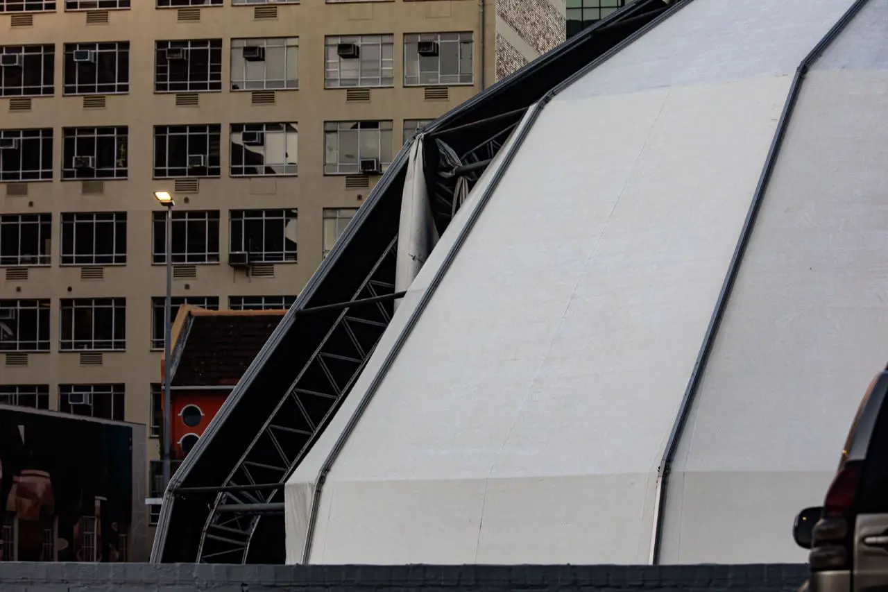 A view of the weather-damaged dome tent. Picture: Kayleen Morgan/EWN A view of the weather-damaged dome tent. Picture: Kayleen Morgan/EWN