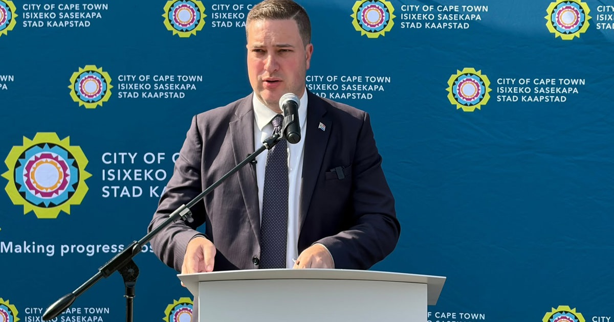 Hill-Lewis accuses Cachalia of delaying Metro Police powers