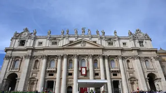 WATCH: Man urinates on Altar of Confession at St Peter’s Basilica during mass in front of crowd WATCH: Man urinates on Altar of Confession at St Peter’s Basilica during mass in front of crowd