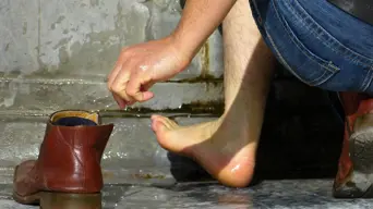 From athlete’s foot to smelly soles: why daily washing is key to healthy feet From athlete’s foot to smelly soles: why daily washing is key to healthy feet
