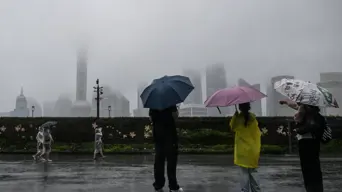 Shanghai evacuates 283,000 people as typhoon hits Shanghai evacuates 283,000 people as typhoon hits