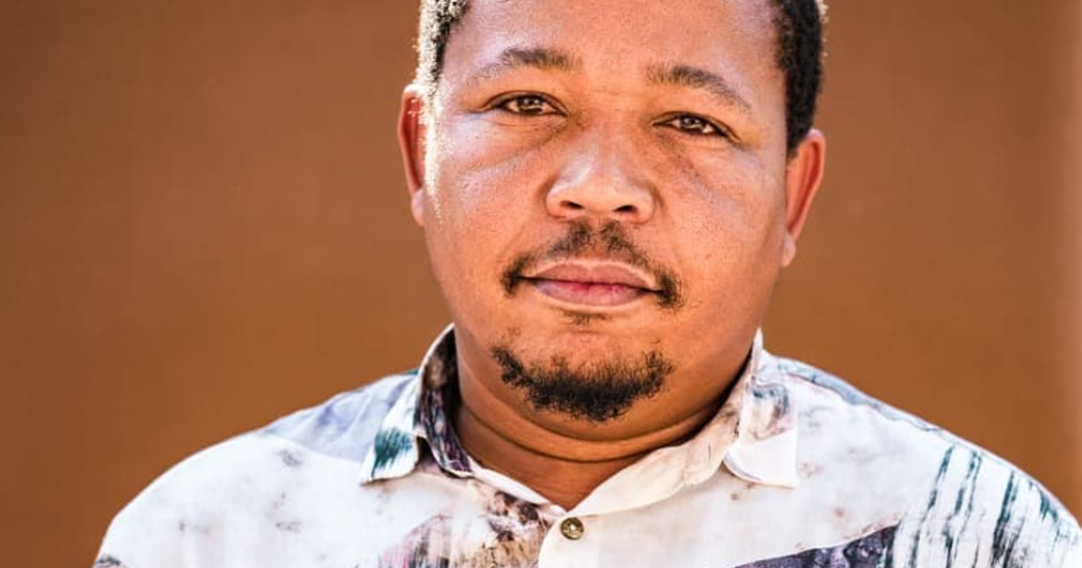 Der verstorbene Presley Chweneyagae wurde als herausragender Schauspieler ...