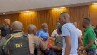 Senzo Meyiwa: Warder lays assault complaint against 3 accused after court fight Senzo Meyiwa: Warder lays assault complaint against 3 accused after court fight