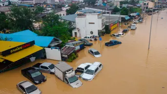 Floods in Thailand, Malaysia kill over 30, displace thousands Floods in Thailand, Malaysia kill over 30, displace thousands