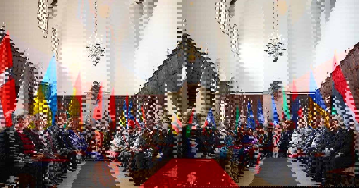 Ramaphosa mahnt die Leiter der Botschaften in Südafrika, öffentliche ...