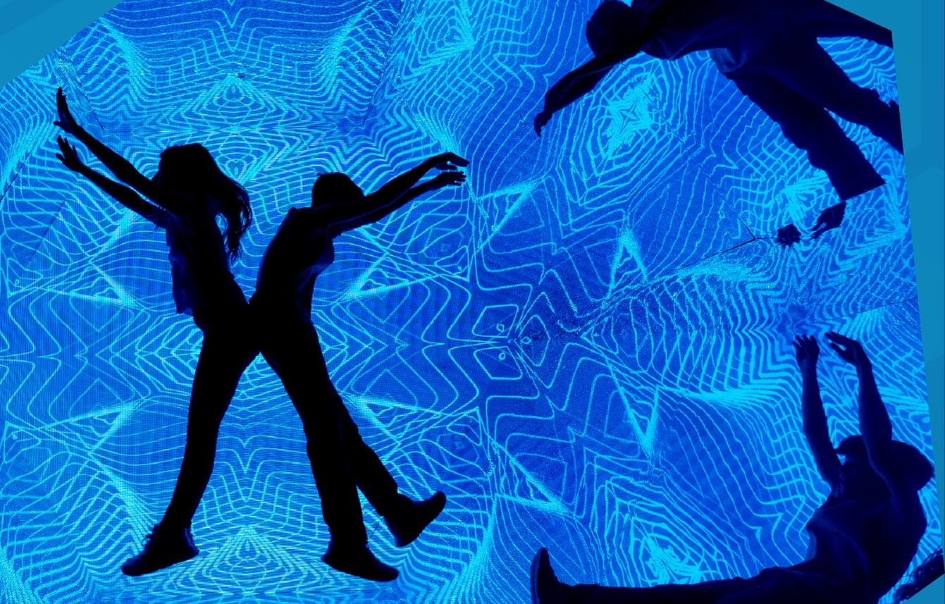 Challenging perception: Museum of Illusions opens in Cape Town!