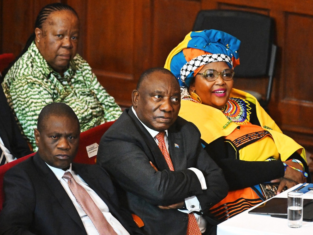 Opposition parties blast Ramaphosa's anti-corruption rhetoric, say he's not walking the talk - Vimarsana News
