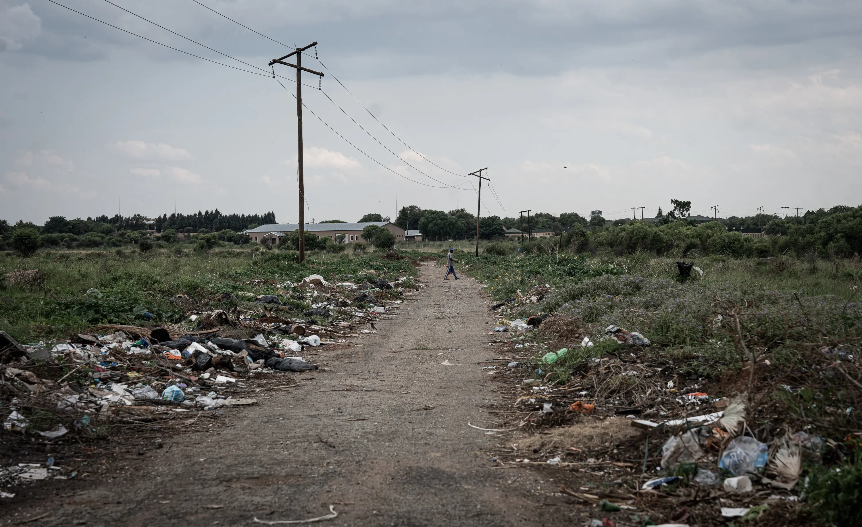 A lack of service delivery has resulted in illegal dumping in Mahikeng, North West. Picture: Xanderleigh Dookey Makhaza/Eyewitness News A lack of service delivery has resulted in illegal dumping in Mahikeng, North West. Picture: Xanderleigh Dookey Makhaza/Eyewitness News