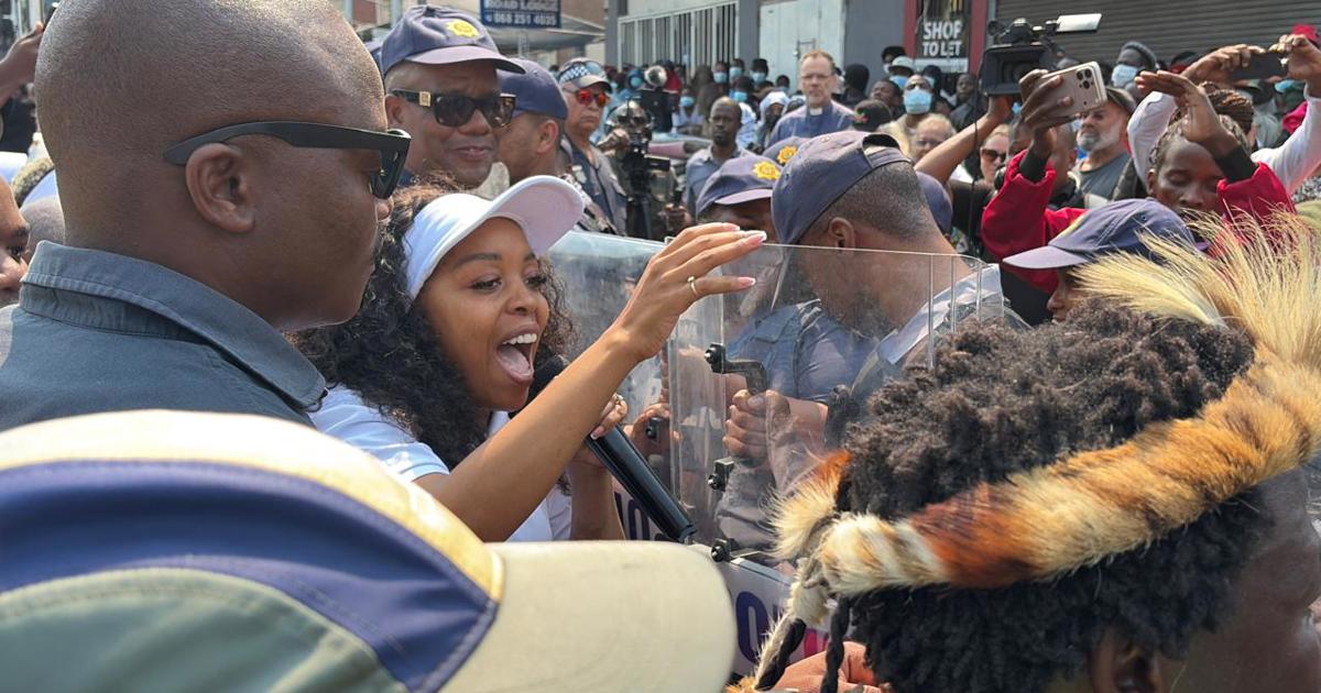 Heavy police presence deployed to Durban Home Affairs amid anti-illegal immigration protest