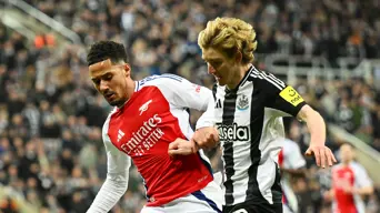 Newcastle sweep aside Arsenal to reach League Cup final Newcastle sweep aside Arsenal to reach League Cup final