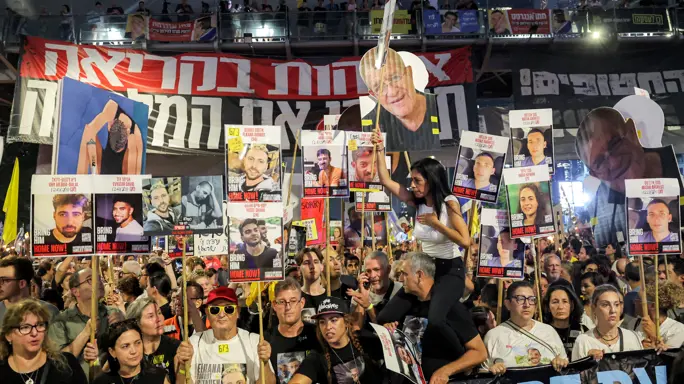 Thousands protest in Tel Aviv against Israeli govt move to expand Gaza war