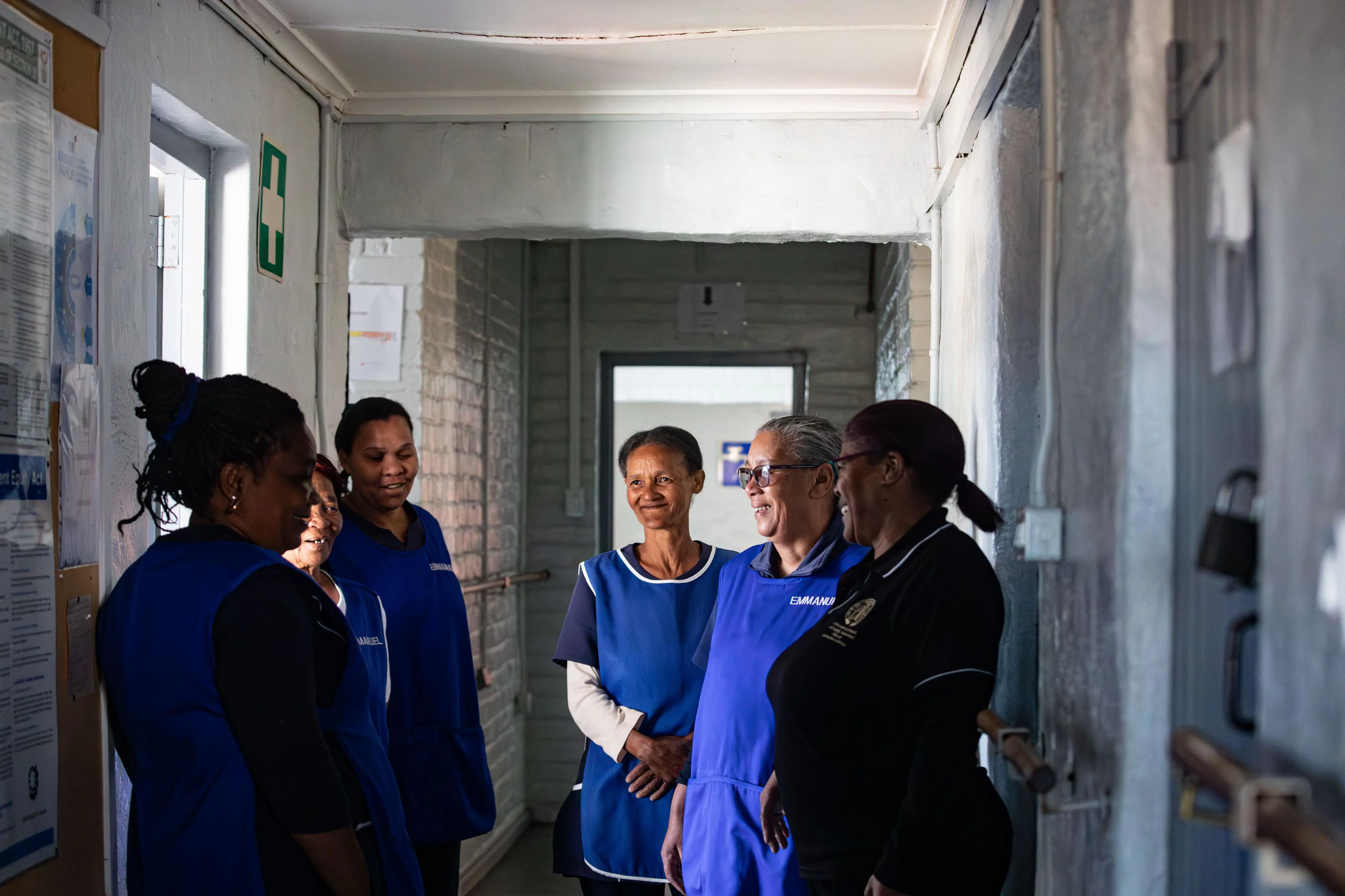 Staff at the Emmanuel Old Age Home have become family to the elderly at the facility for those without family. Picture: Kayleen Morgan/EWN Staff at the Emmanuel Old Age Home have become family to the elderly at the facility for those without family. Picture: Kayleen Morgan/EWN