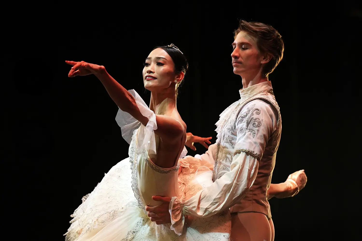 Cape Town City Ballet (CTCB) 90th Gala Performance 2024 | Fumi Kaneko and Vadim Muntagirov | Credit: Ruth Smith for CTCB Cape Town City Ballet (CTCB) 90th Gala Performance 2024 | Fumi Kaneko and Vadim Muntagirov | Credit: Ruth Smith for CTCB