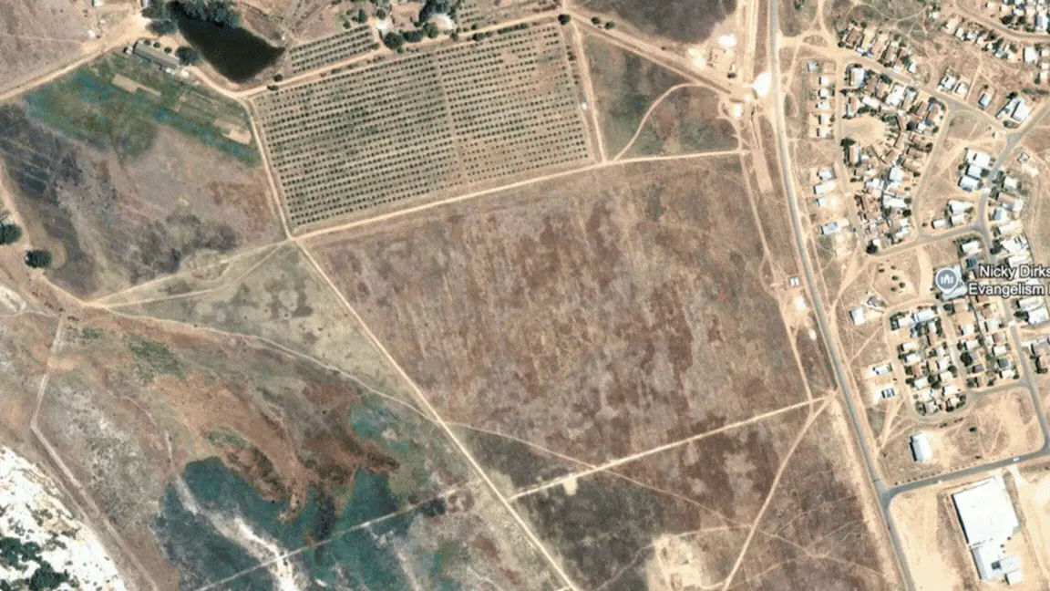 Google Earth satellite imagery shows how the Riverview informal settlement in Citrusdal has expanded between 2010 and 2023. GIF by Liezl Human. Google Earth satellite imagery shows how the Riverview informal settlement in Citrusdal has expanded between 2010 and 2023. GIF by Liezl Human.