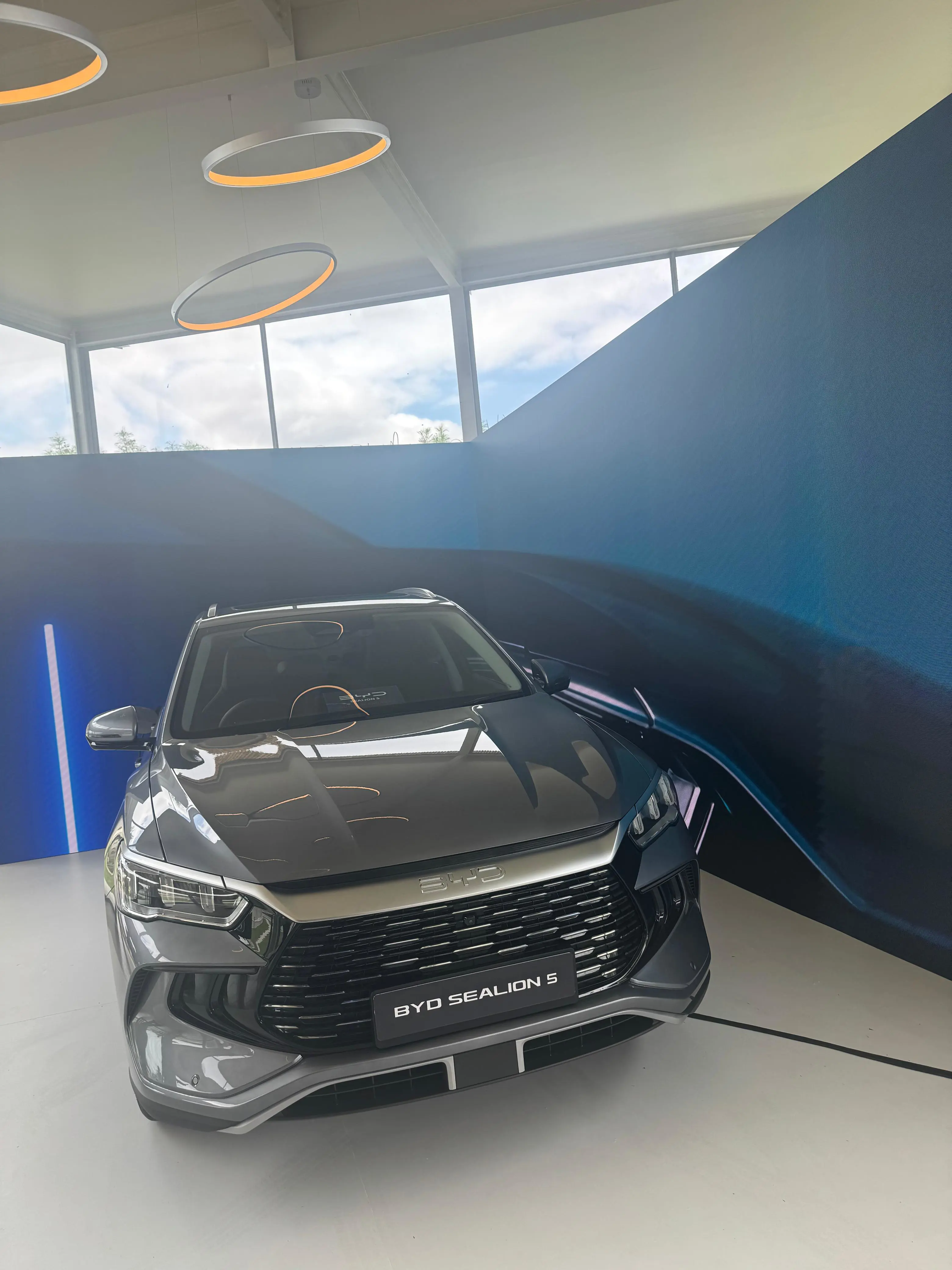 Super Plug-in Hybrid SUV is the latest addition to BYD’s fast-growing SA line-up. Picture Simangele Legodi/EWN Super Plug-in Hybrid SUV is the latest addition to BYD’s fast-growing SA line-up. Picture Simangele Legodi/EWN