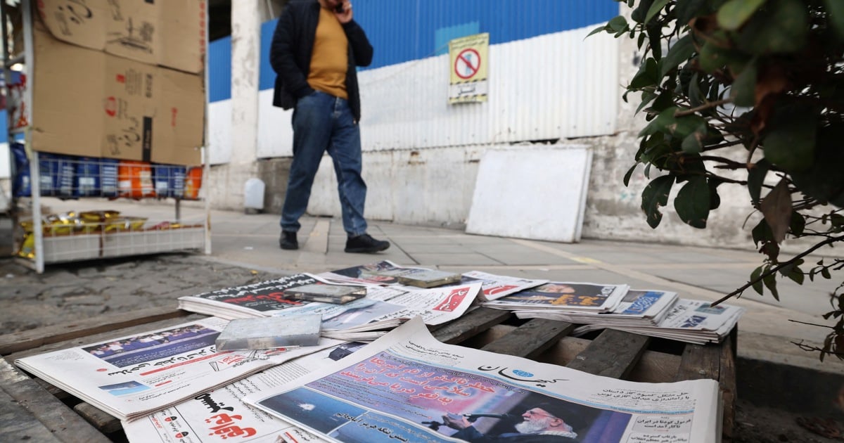 India tells citizens to leave Iran