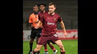 Orlando Pirates sign New Zealand striker Andre de Jong Orlando Pirates sign New Zealand striker Andre de Jong