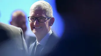 Apple's Tim Cook to step down as CEO after 15-year run Apple's Tim Cook to step down as CEO after 15-year run