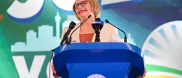 DA's Zille plans to cut Joburg red tape, encourage use of 'stupid rule button' DA's Zille plans to cut Joburg red tape, encourage use of 'stupid rule button'