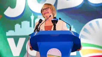 DA's Zille plans to cut Joburg red tape, encourage use of 'stupid rule button' DA's Zille plans to cut Joburg red tape, encourage use of 'stupid rule button'