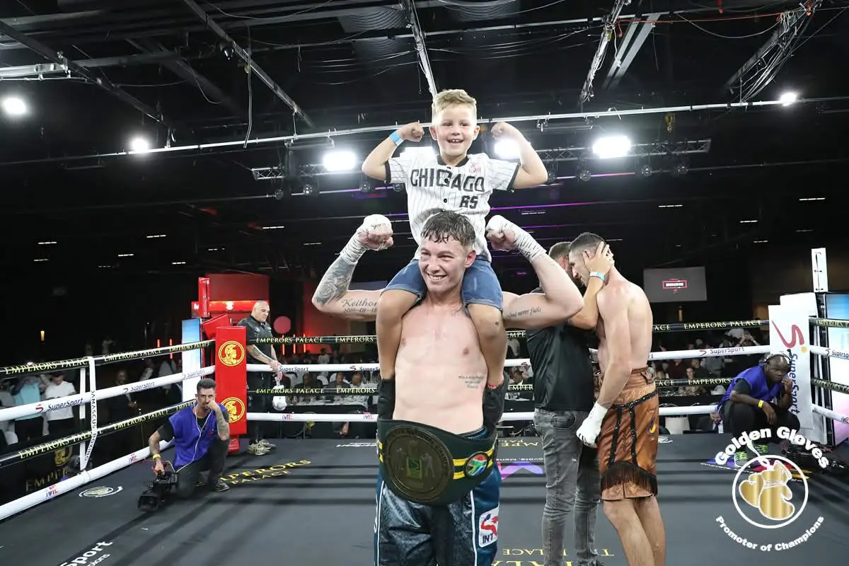 South African Light Heavyweight Champion Bryan 'BBK' Thysse celebrates after defending his title in a 12-round battle with his cousin, Gerhard Thysse. Picture: Supplied South African Light Heavyweight Champion Bryan 'BBK' Thysse celebrates after defending his title in a 12-round battle with his cousin, Gerhard Thysse. Picture: Supplied