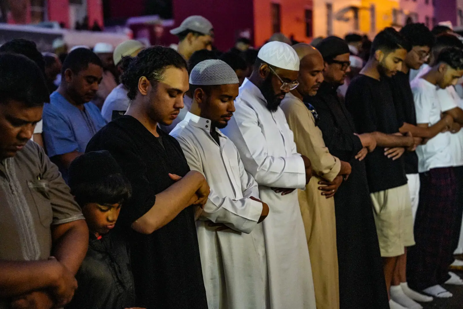 Men stand side by side to make dua (prayer) after breaking their fast on Saturday, 08 March 2025. Picture: Kayleen Morgan/Eyewitness News Men stand side by side to make dua (prayer) after breaking their fast on Saturday, 08 March 2025. Picture: Kayleen Morgan/Eyewitness News