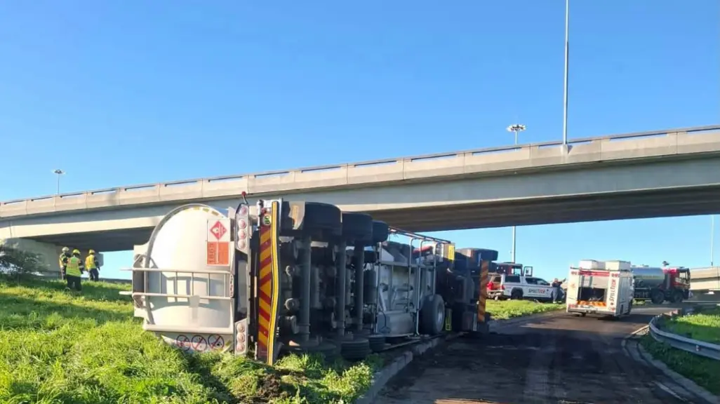 Jet fuel tanker overturns in Cape Town, emergency crew prevents disaster