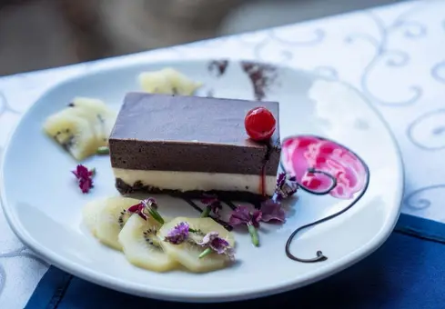 From scrumptious breakfast spreads to lavish dinner feasts, Matthews Restaurant has mastered the art of offering variety without breaking the bank. Picture: Jacques Nelles/Eyewitness News From scrumptious breakfast spreads to lavish dinner feasts, Matthews Restaurant has mastered the art of offering variety without breaking the bank. Picture: Jacques Nelles/Eyewitness News