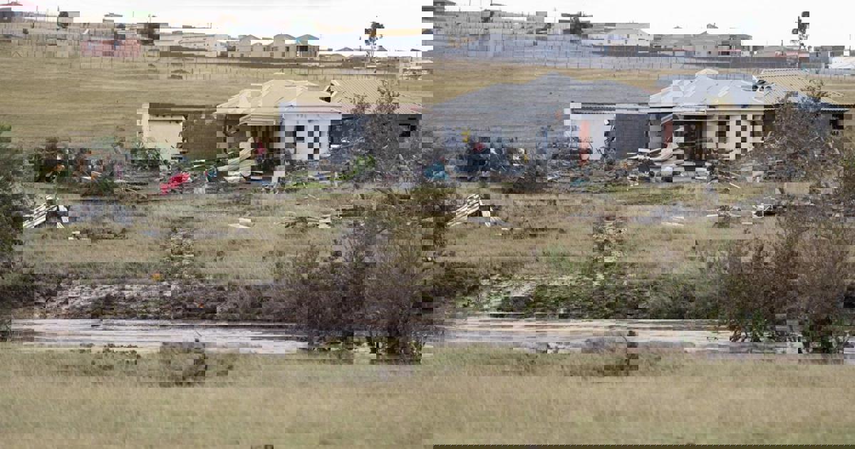Human Settlements Minister Simelane to visit EC's flood-stricken areas