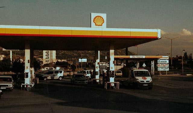 UAE energy giant to buy Shell SA business, including fuel stations