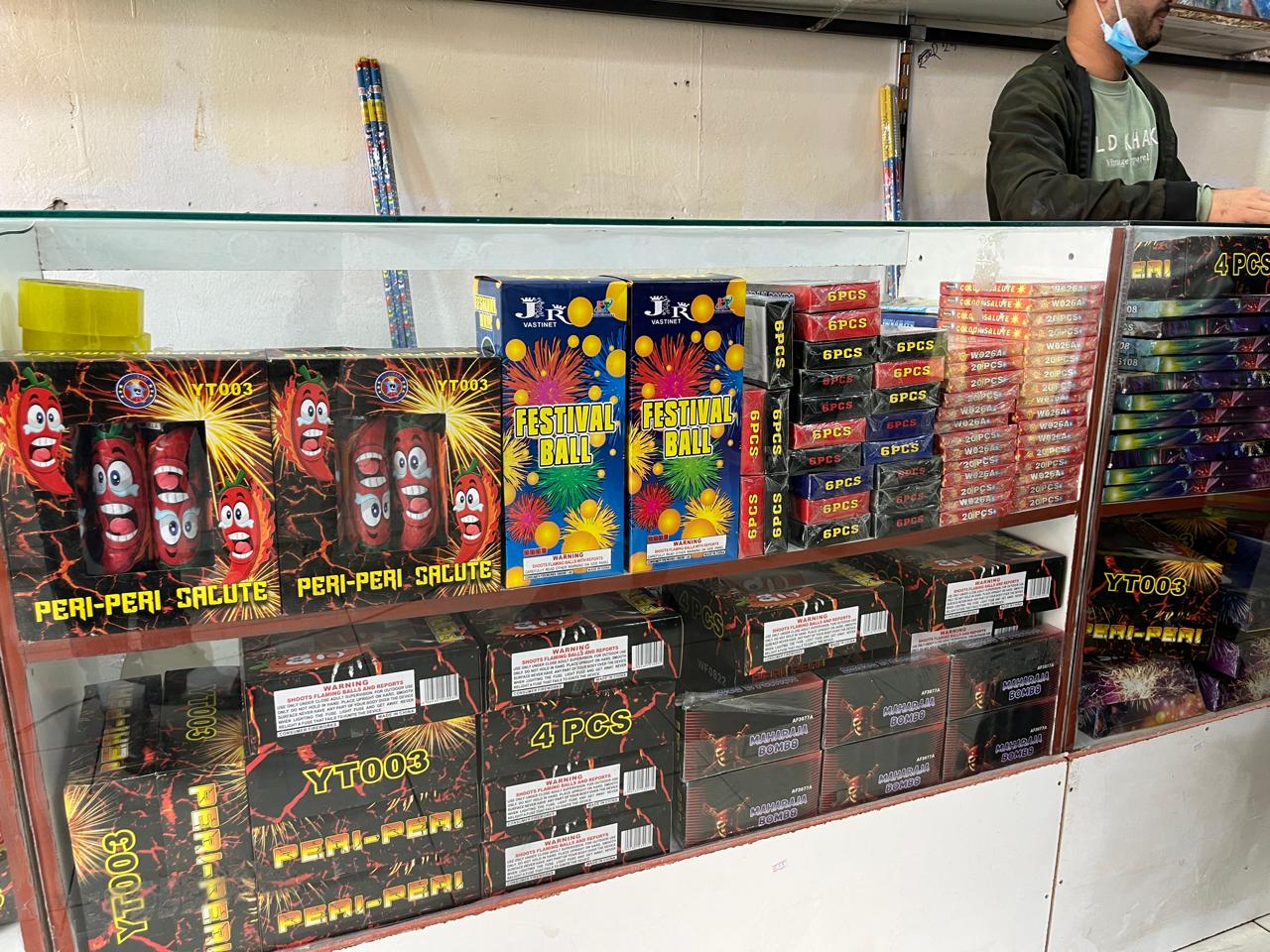 Joburg EMS sends stern warning to unlicensed fireworks merchants