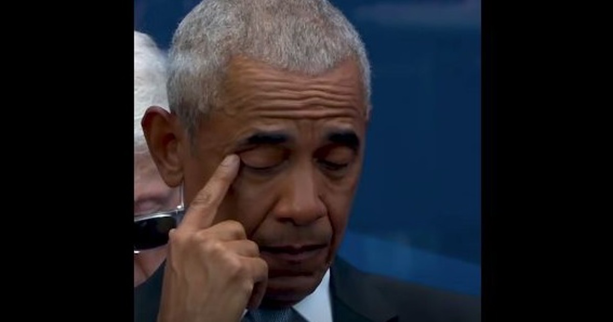 VIDEO: Barack Obama moved to tears by wife Michelle's tribute at presidential centre opening