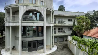 Gupta compound auctioneers to return to business rescue practitioners for instructions Gupta compound auctioneers to return to business rescue practitioners for instructions