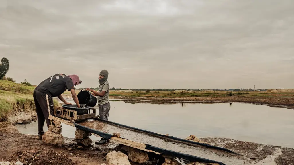 Desperate locals defy warnings to dig for gold in Springs