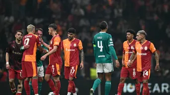 Liverpool lose to Galatasaray in Champions League, Chelsea beat Mourinho's Benfica Liverpool lose to Galatasaray in Champions League, Chelsea beat Mourinho's Benfica