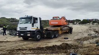 CoCT confiscates 2 digger loaders linked to illegal sand mining in Khayelitsha CoCT confiscates 2 digger loaders linked to illegal sand mining in Khayelitsha