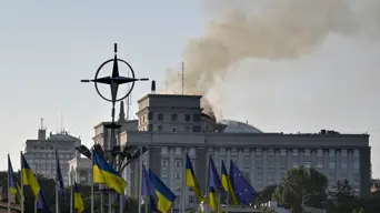 Russia hits seat of Ukraine government in war's biggest air attack Russia hits seat of Ukraine government in war's biggest air attack